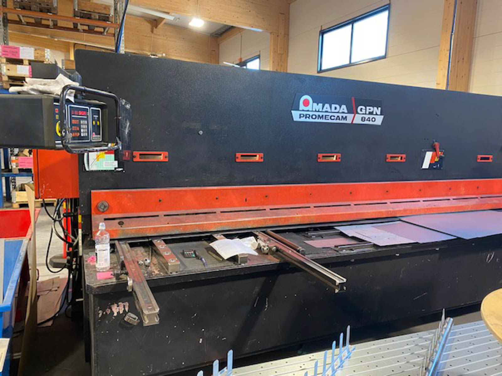 AMADA PROMECAM GPN 840 Hydraulic shear (1997) id11113